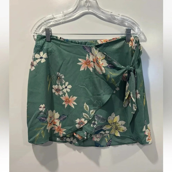 DR2 Dresses & Skirts - NWT DR2 Green Floral Print Wrap‎ Mini Skort Skirt Womens Size Large (185)